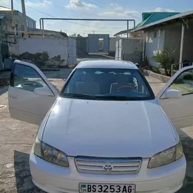Toyota Camry 2000