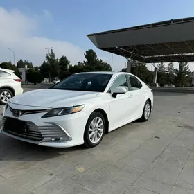 Toyota Camry 2020