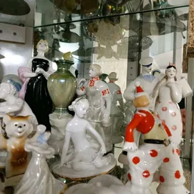 Статуэтка/фарфор/ statuetka