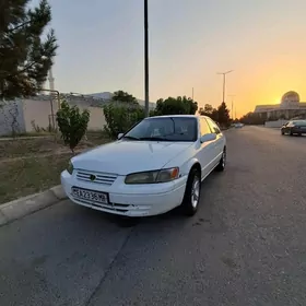Toyota Camry 1999
