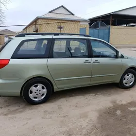 Toyota Sienna 2007