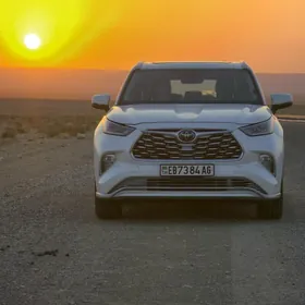 Toyota Highlander 2020