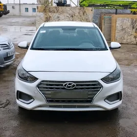 Hyundai Accent 2021