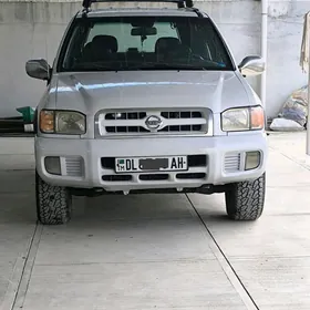 Nissan Pathfinder 2002