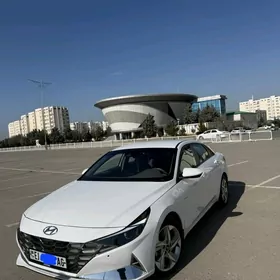 Hyundai Elantra 2023