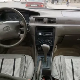Toyota Camry 1999