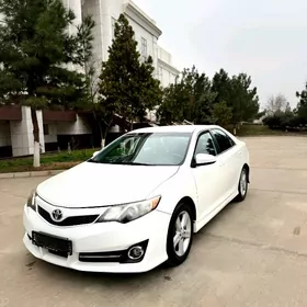 Toyota Camry 2012