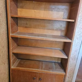 шкаф деревянный