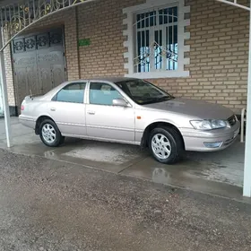 Toyota Camry 2001