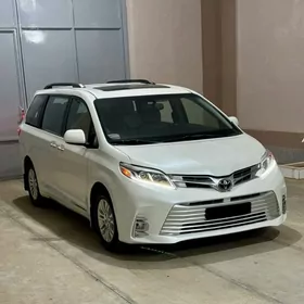 Toyota Sienna 2018