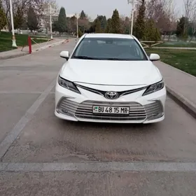Toyota Camry 2022
