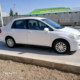 Nissan Versa 2010