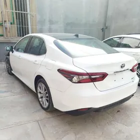 Toyota Camry 2022