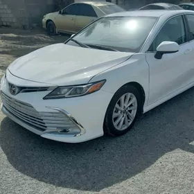 Toyota Camry 2022