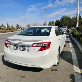Toyota Camry 2014