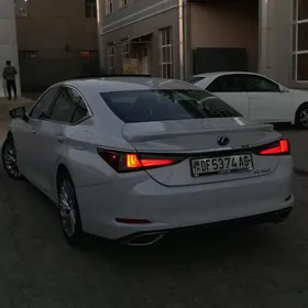 Lexus ES 350 2019