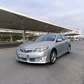 Toyota Camry 2013