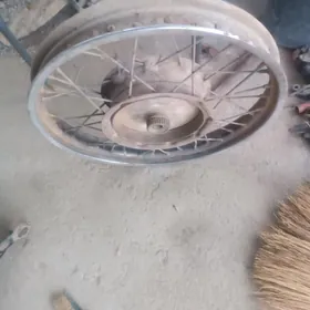 planeta diska 19 lyk