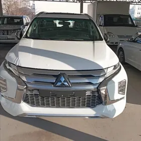 Mitsubishi Montero Sport 2024