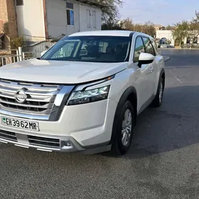 Nissan Pathfinder 2024