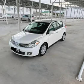 Nissan Versa 2011