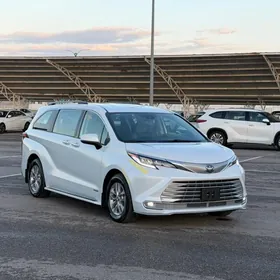 Toyota Sienna 2022
