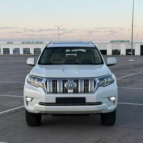 Toyota Land Cruiser Prado 2022