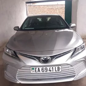 Toyota Camry 2022