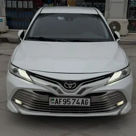 Toyota Camry 2018