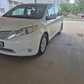 Toyota Sienna 2012