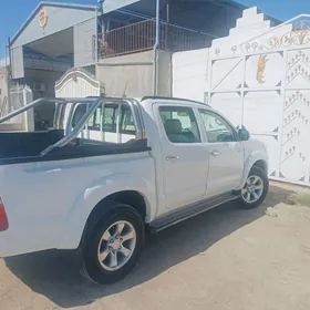 Toyota Hilux 2012