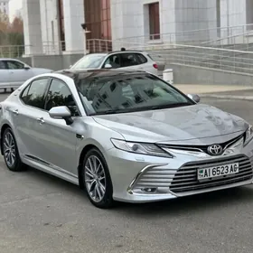 Toyota Camry 2018