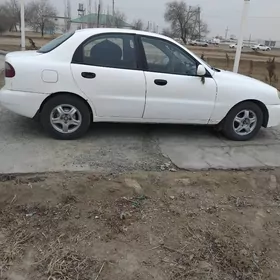 Daewoo Lanos 1998