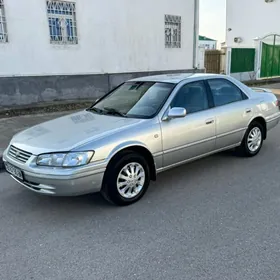 Toyota Camry 2000