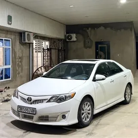 Toyota Camry 2012