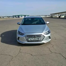 Hyundai Elantra 2018