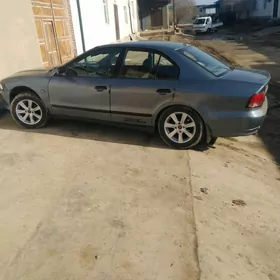 Mitsubishi Galant 2001