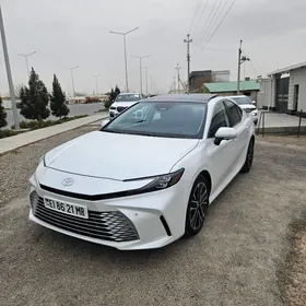 Toyota Camry 2025