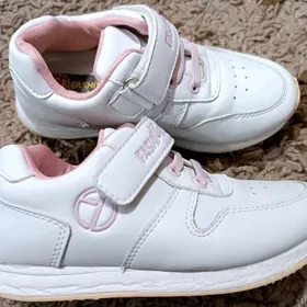 Обувь на девочку