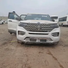 Ford Explorer 2023