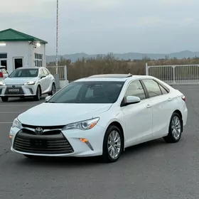 Toyota Camry 2017