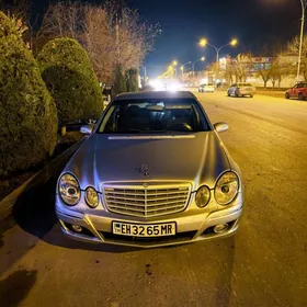 Mercedes-Benz E320 2004