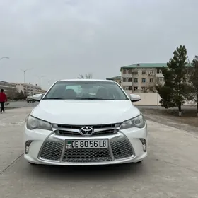Toyota Camry 2015