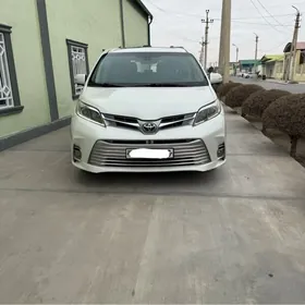 Toyota Sienna 2018