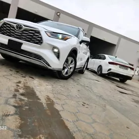 Toyota Highlander 2021