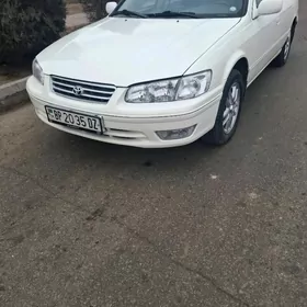 Toyota Camry 2001