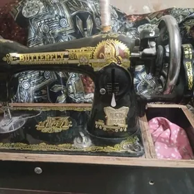 Швейная машинка