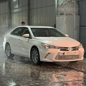 Toyota Camry 2017