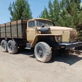 Ural 4320 2001