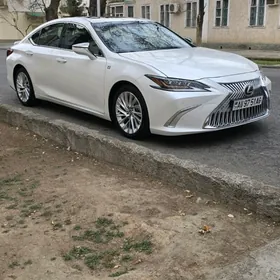 Lexus ES 350 2019